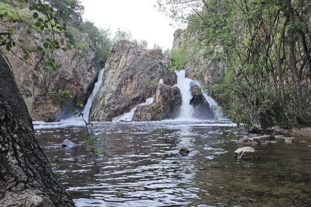 ruta a la cascada Becerra